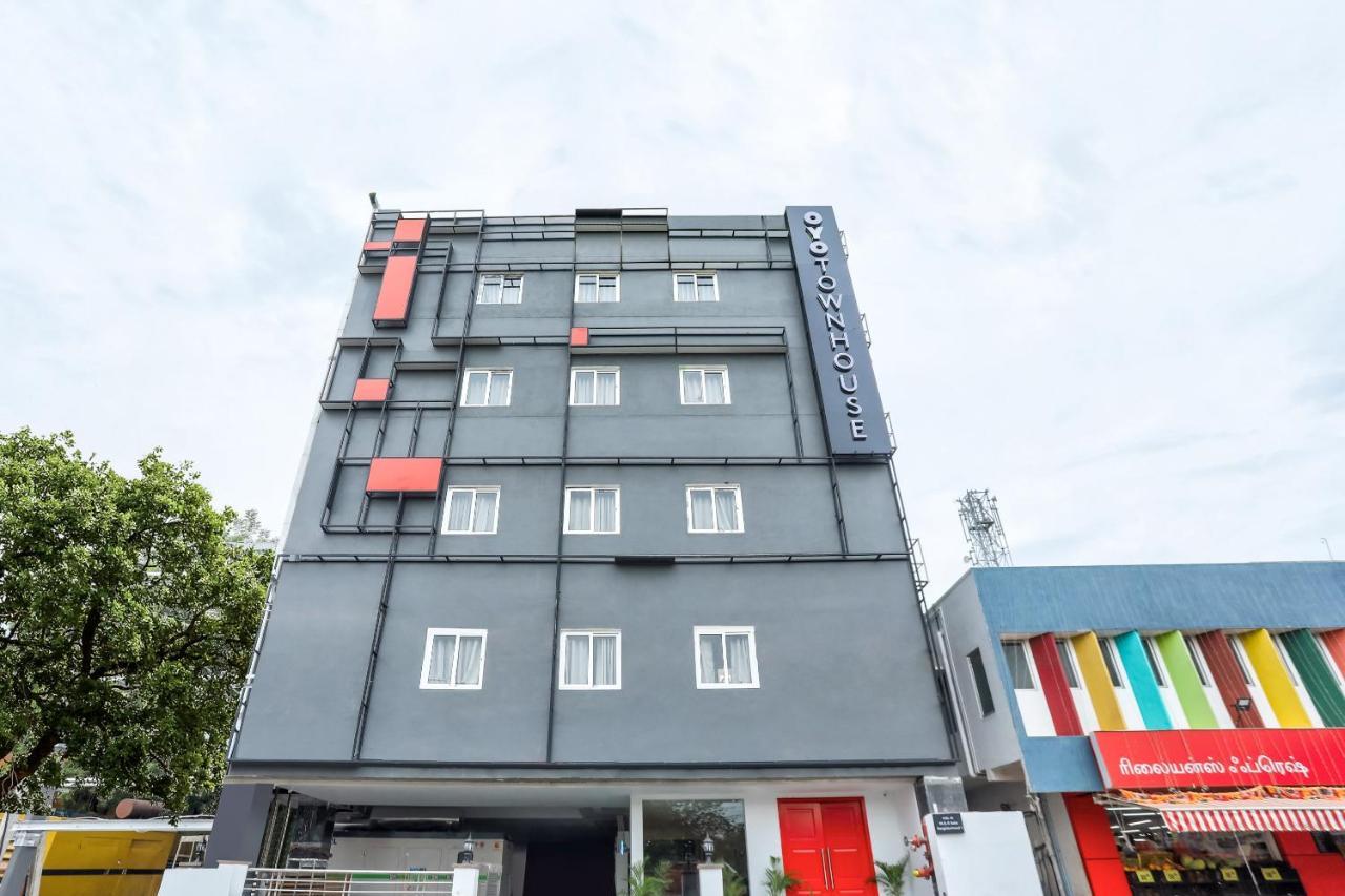 Hotel Oyo Townhouse 156 Maraimalai Nagar Madrás Exterior foto