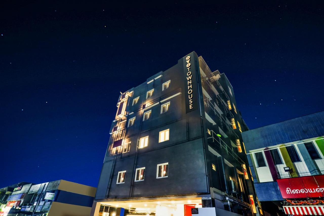 Hotel Oyo Townhouse 156 Maraimalai Nagar Madrás Exterior foto